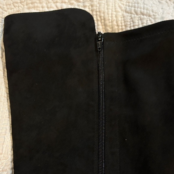 Elegant Black Knee-High Boots Size 11M - Picture 8 of 9